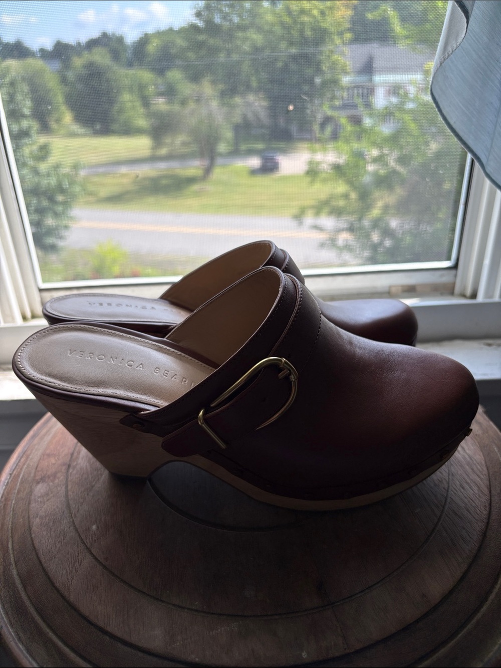 Veronica Beard Chestnut Brown Leather Buckle Mule Clogs Size 8M - Picture 2 of 7